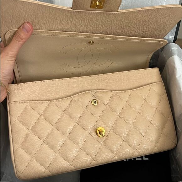 100% authentic CHANEL jumbo clair cream beige GHW - Picture 10 of 12